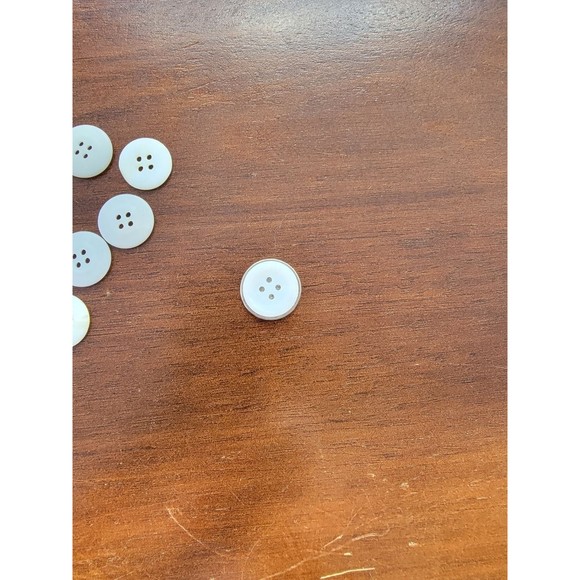 Vintage 9 Shell 4-hole buttons White Sewing Clothing Craft Buttons LOT - Picture 3 of 6